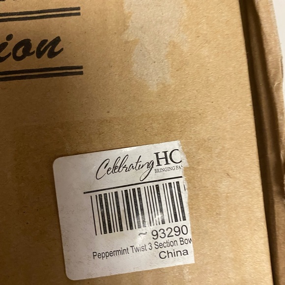 Celebrating Home Christmas Peppermint Twist pattern 3 Bowl in one - Picture 6 of 9